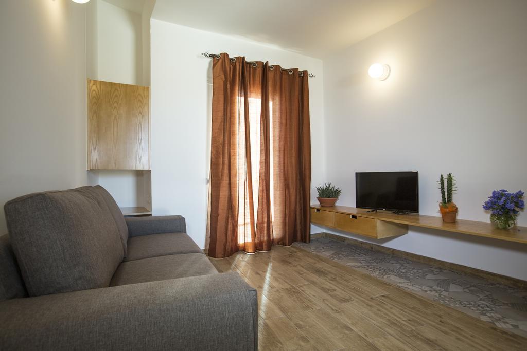 Quinto Tronco Hotel Elini Buitenkant foto